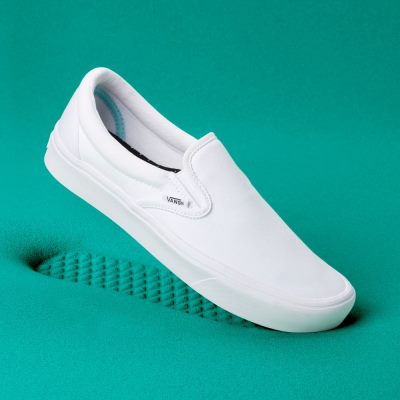Vans Comfycush Slip-On - Erkek Slip-On Ayakkabı (Beyaz)
